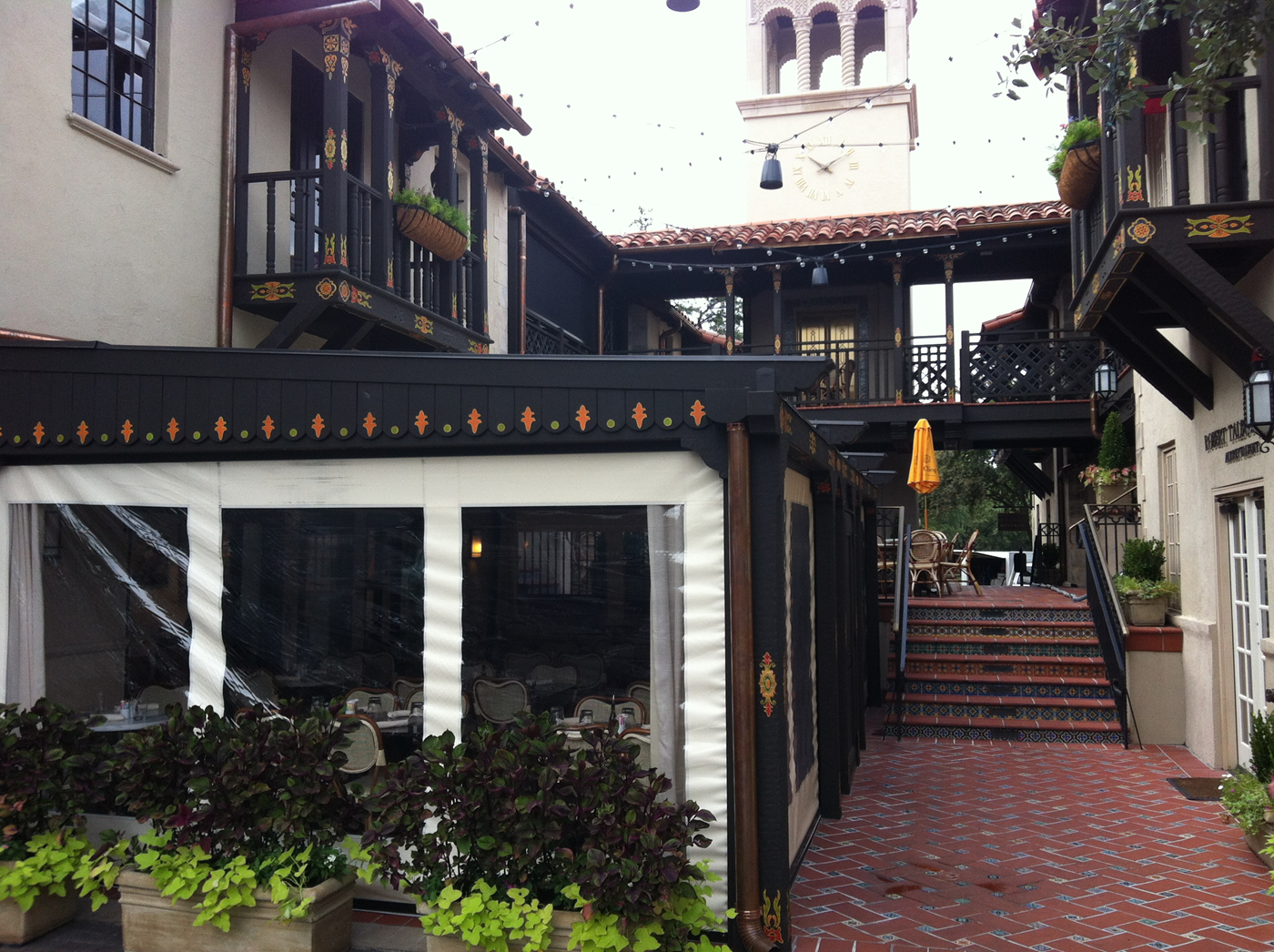 PT-45-Screens-Bistro-31-at-Highland-Park-Village-Dallas,-TX-(4).png